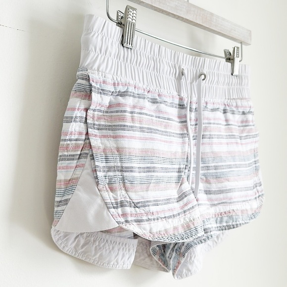 Athleta Cabo Beachside Striped Linen Athletic Athleisure Shorts 2 - Picture 7 of 11